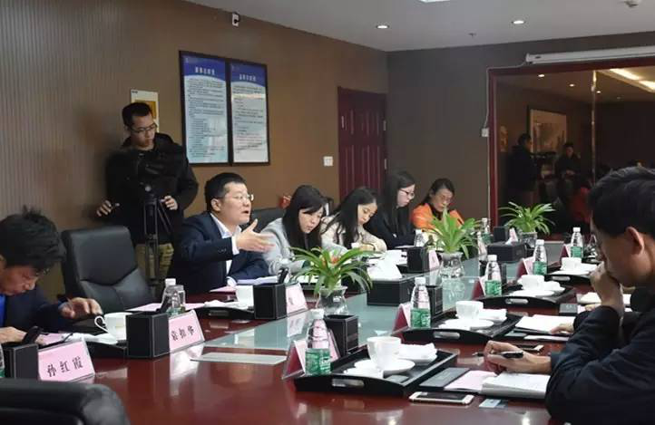 高新区管委会考察团赴金开BY.COM学习交流