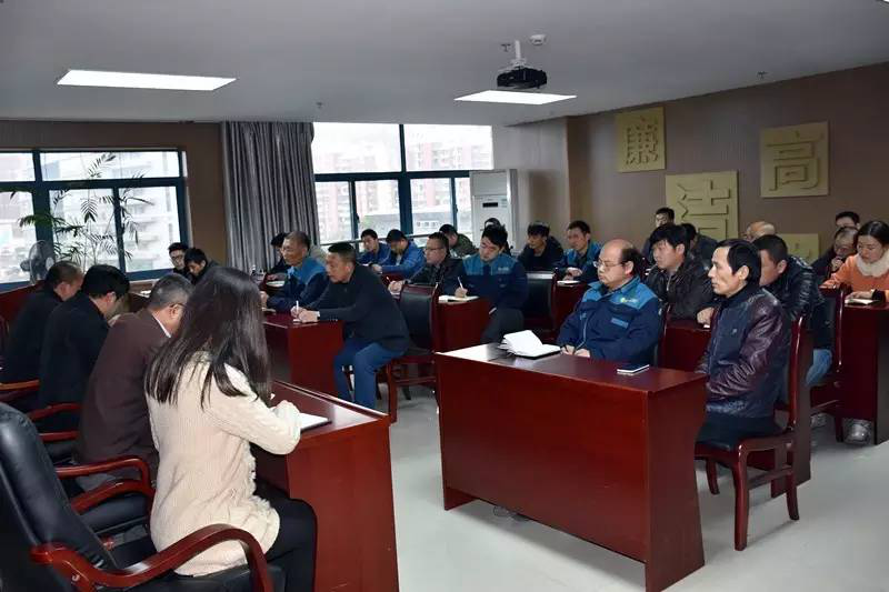 BY.COM组织学习省纪委“一通报一评论”的通知》等文件精神