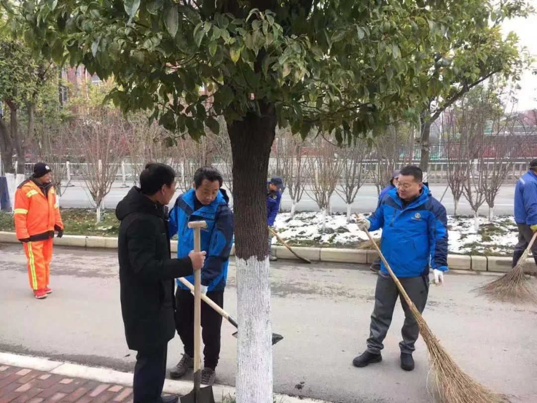 开启新征程——金开BY.COM正式接管蛟桥片区环卫工作 