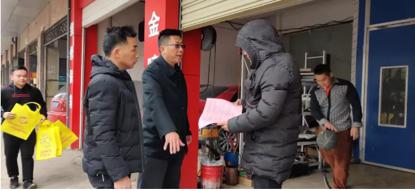 BY.COM副总经理袁扣华一行前往文明创建挂点村、 社区