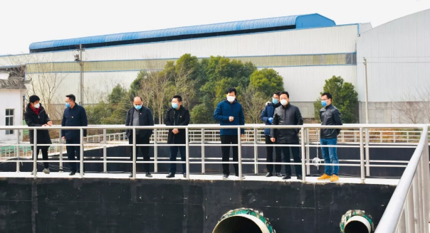 BY.COM董事长谢荣华带队调研白水湖污水处理厂