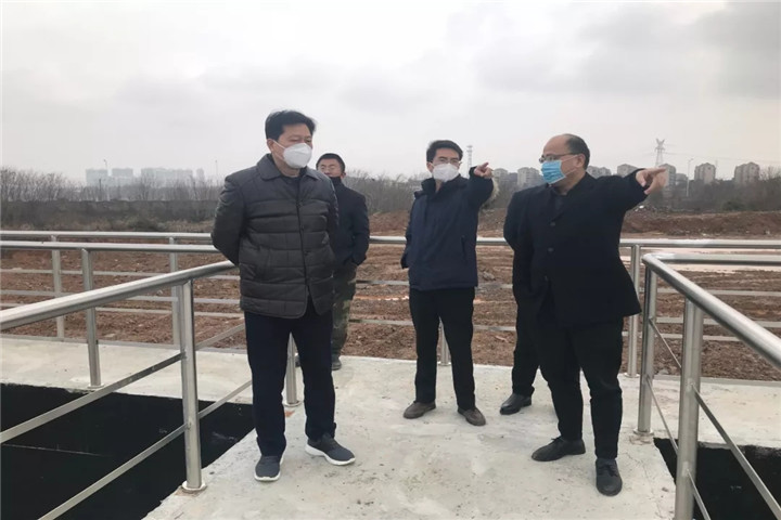 BY.COM董事长谢荣华前往项目现场安排部署疫情预防工作