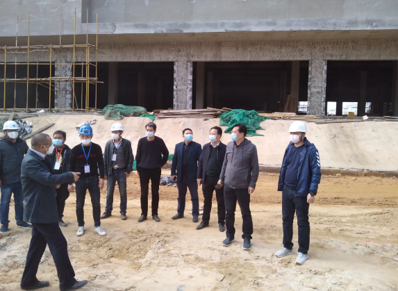 BY.COM党委书记、董事长谢荣华深入鸿博科技园一期调研指导