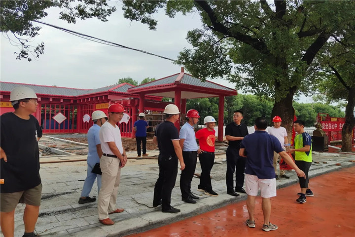 袁扣华视察昌北二小异地重建等五个EPC学校项目建设情况