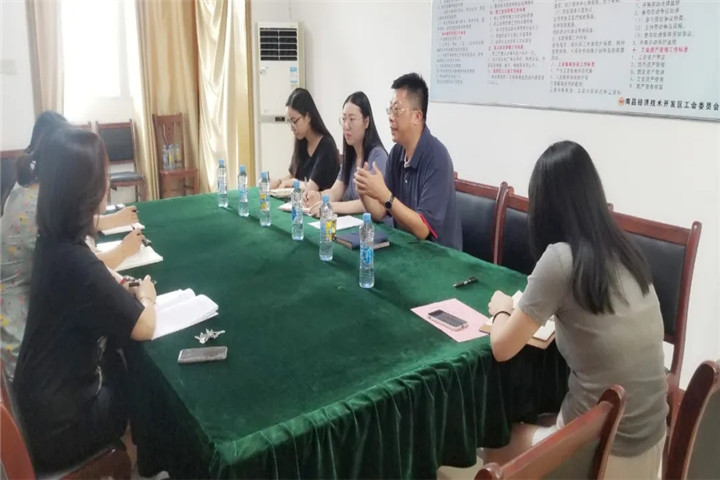 BY.COM副总经理、工会主席袁扣华带队前往区工会拜访交流