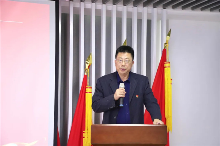 南昌金开BY.COM团委举行超龄团员离团仪式