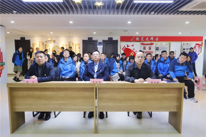 金开BY.COM举办“举旗帜 聚民心 展形象” 画展活动