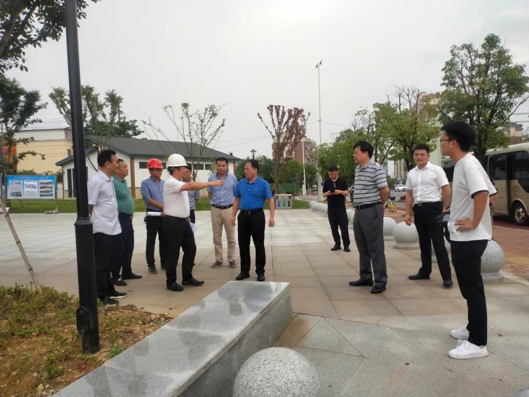 区党工委副书记、管委会主任于立山调研BY.COM重大重点项目