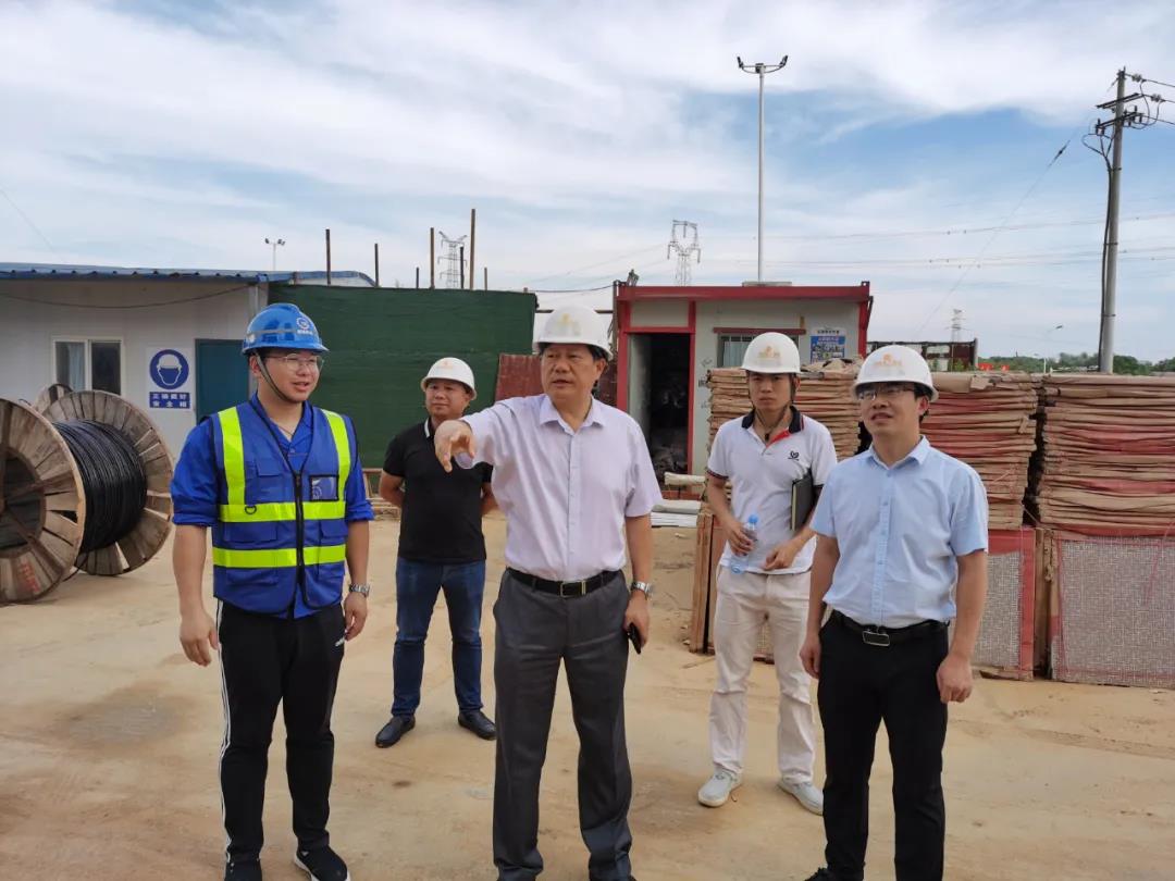 董事长谢荣华深入BY.COM重大重点项目调研