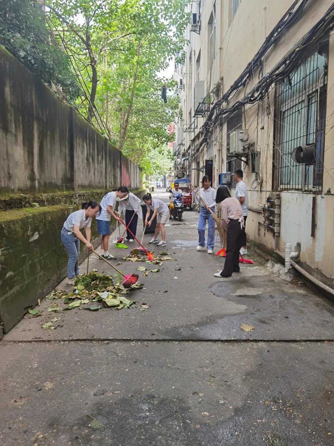 BY.COM各团支部联合开展“青蒿行动”