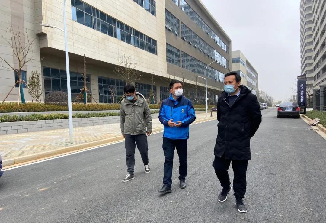 BY.COM党委委员、纪委书记方义发率队开展疫情防控督导工作