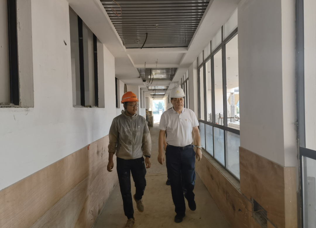 董事长谢荣华现场调度BY.COM在建项目安全生产工作