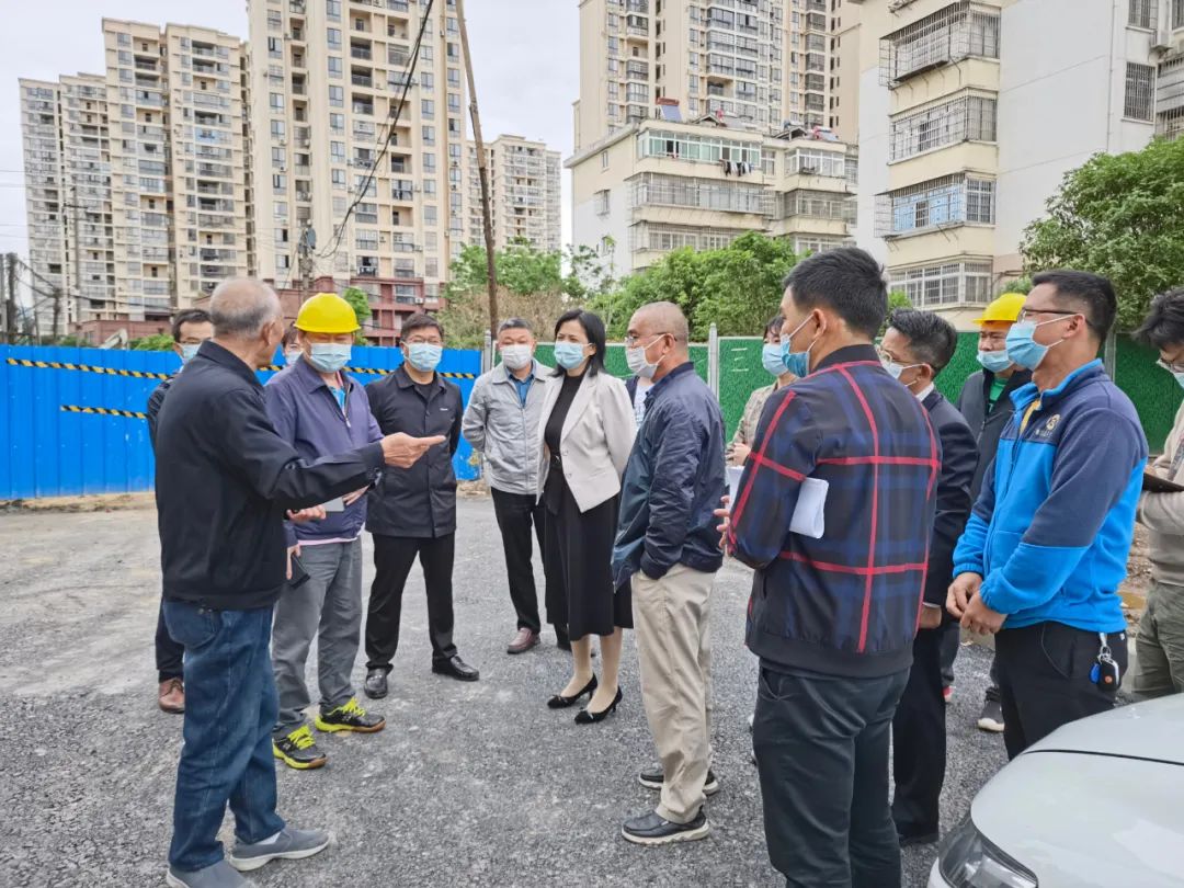 区党工委委员、纪工委书记刘兴实地督导BY.COM民生工程项目