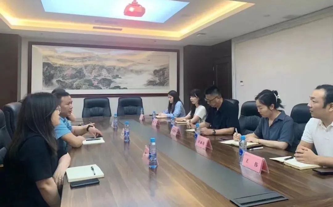 江西聚才人力资源公司总经理杨毓峰一行到BY.COM交流学习