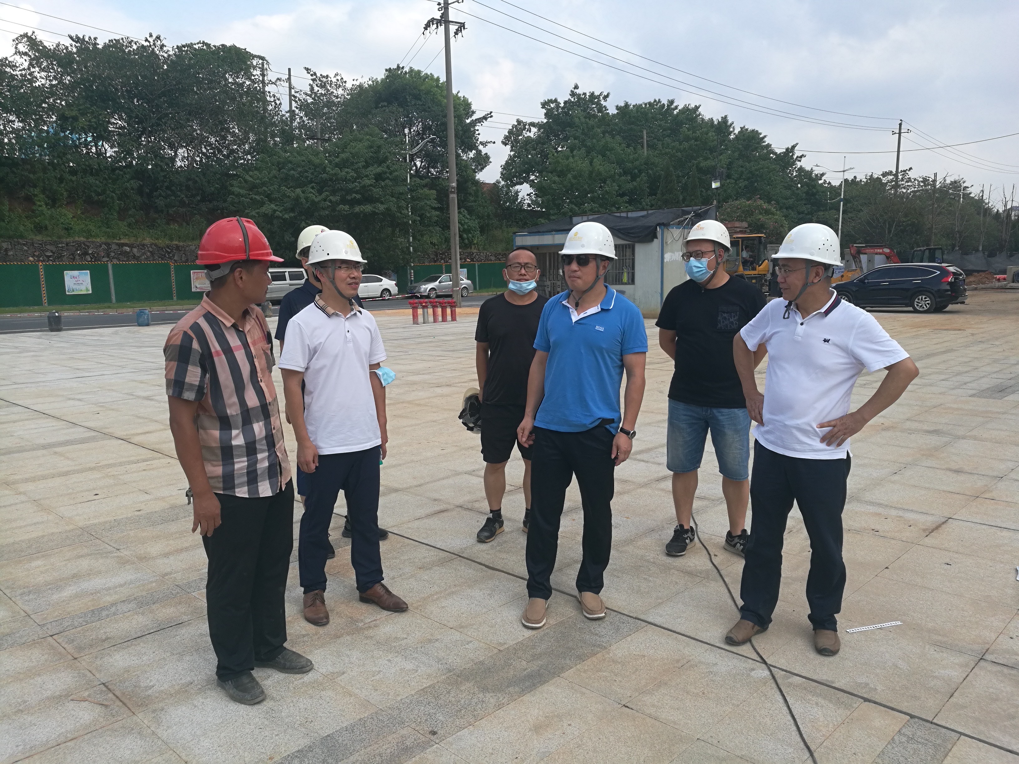 李茶根调研BY.COM重大重点项目建设情况